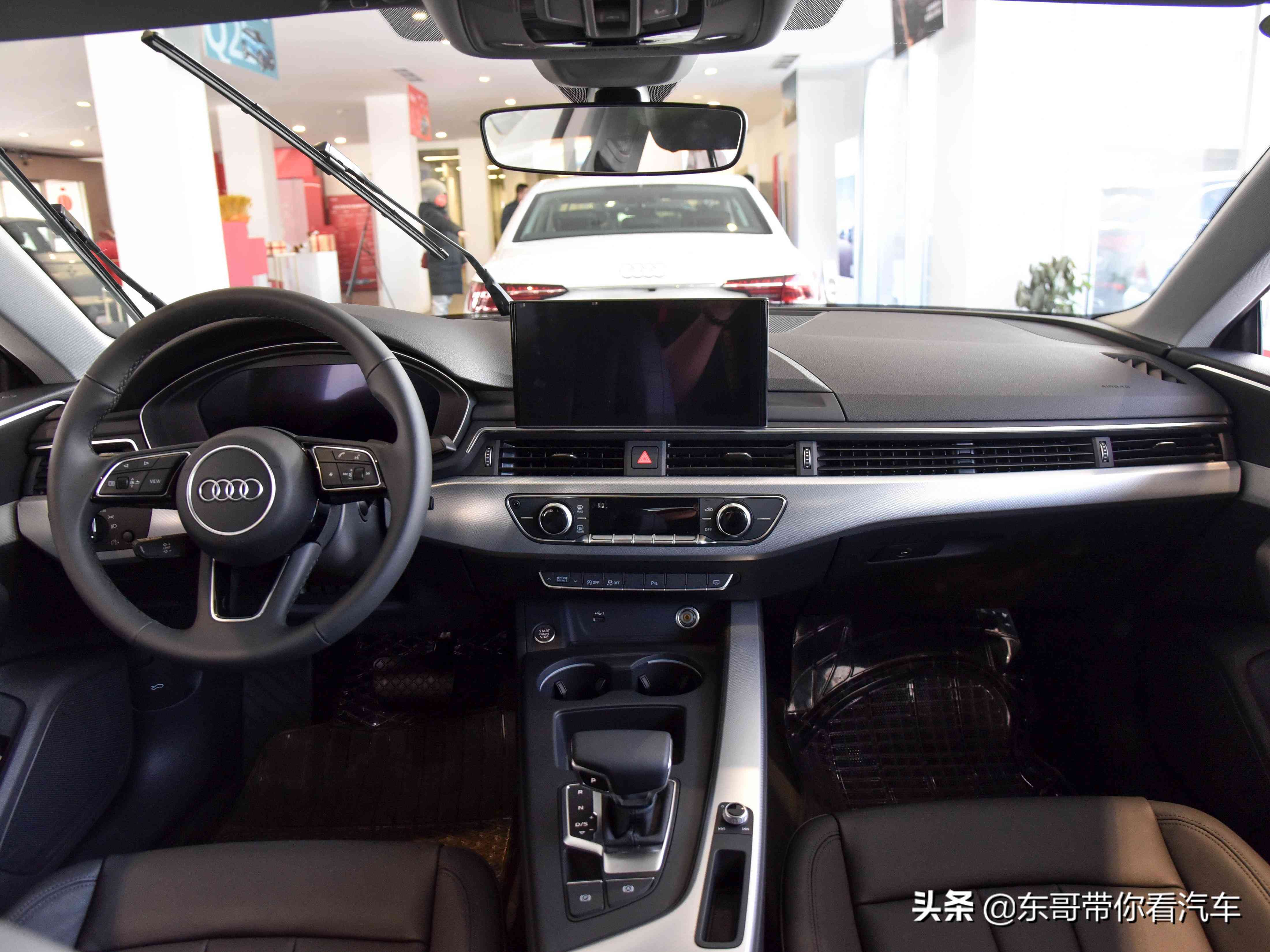 奥迪A5怎么样？价格亲民的原装进口豪华四门轿跑实拍评测
